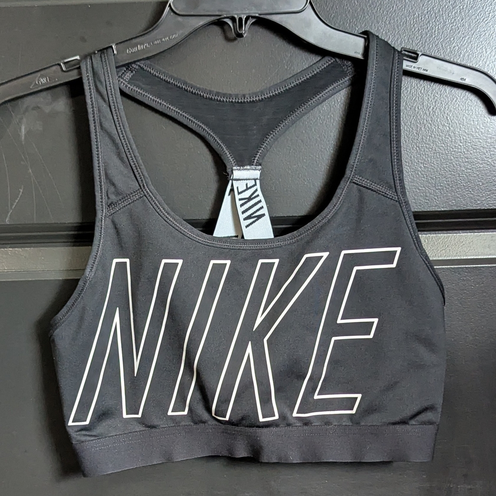 Nike Women's Black Sports Bra Szm